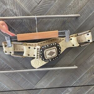 Handmade leather belt from Leatherock